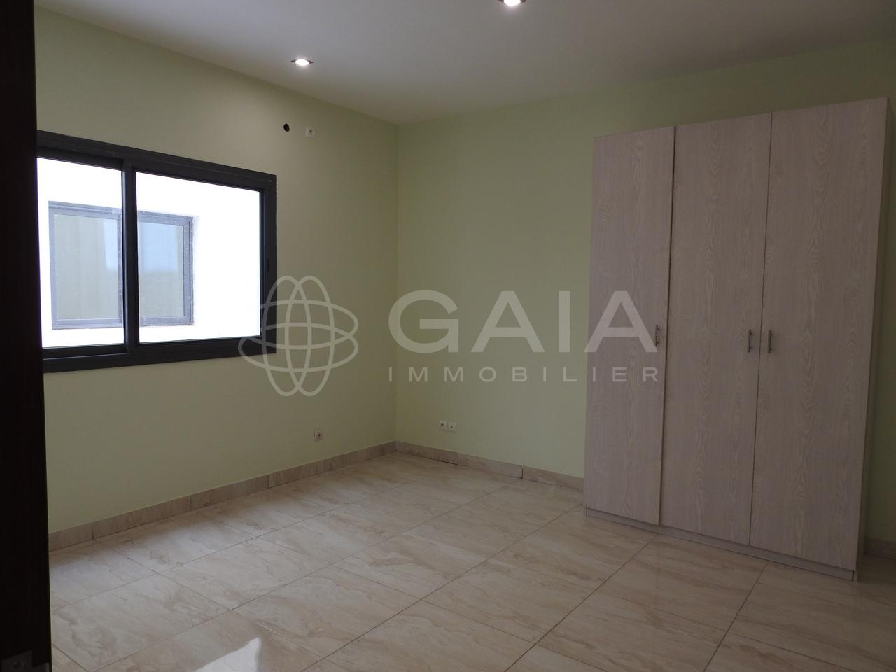 Location Appartement de 4 chambres aux Almadies à Dakar