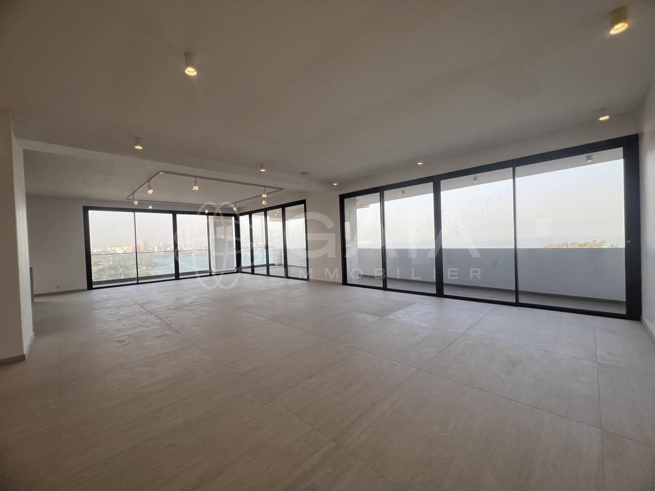 location appartement 4 chambres Plateau dakar 1