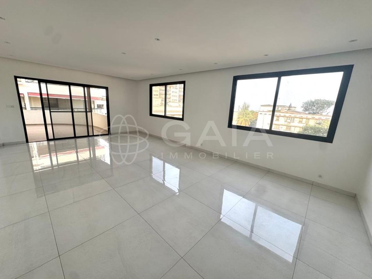 location appartement Penthouse 3chambres Plateau dakar 1